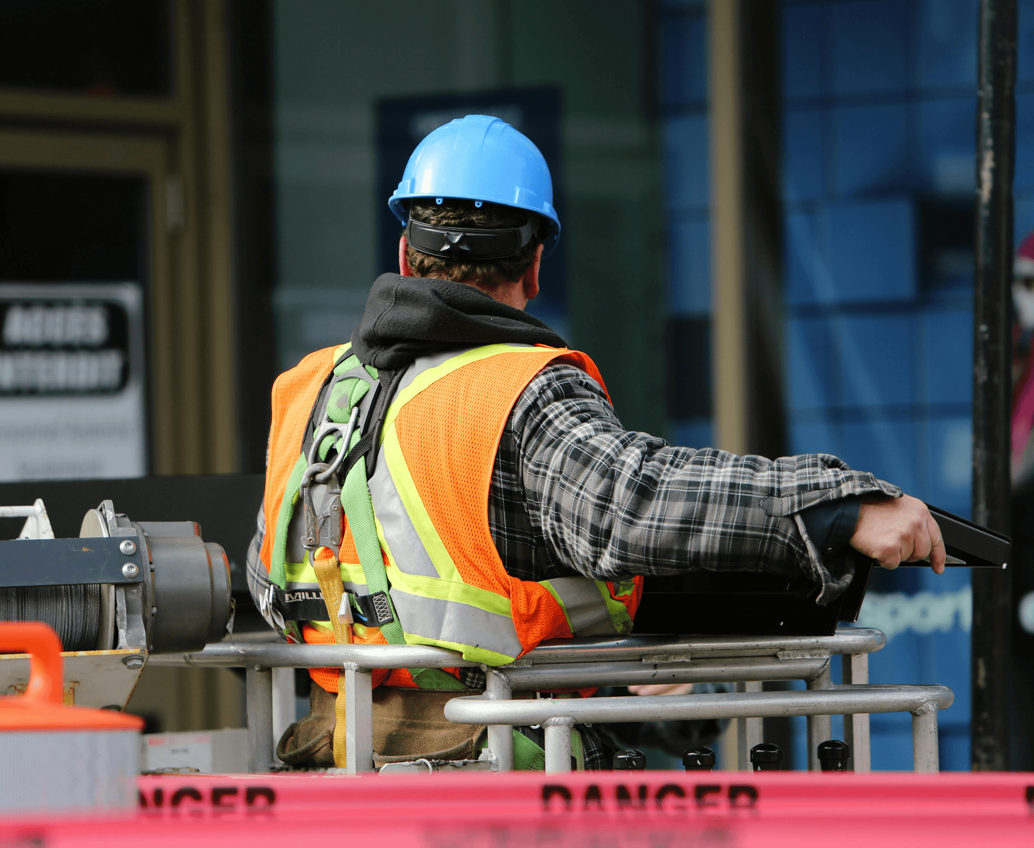 CONDUCTEUR DE TRAVAUX DU BÂTIMENT ET DU GÉNIE CIVIL